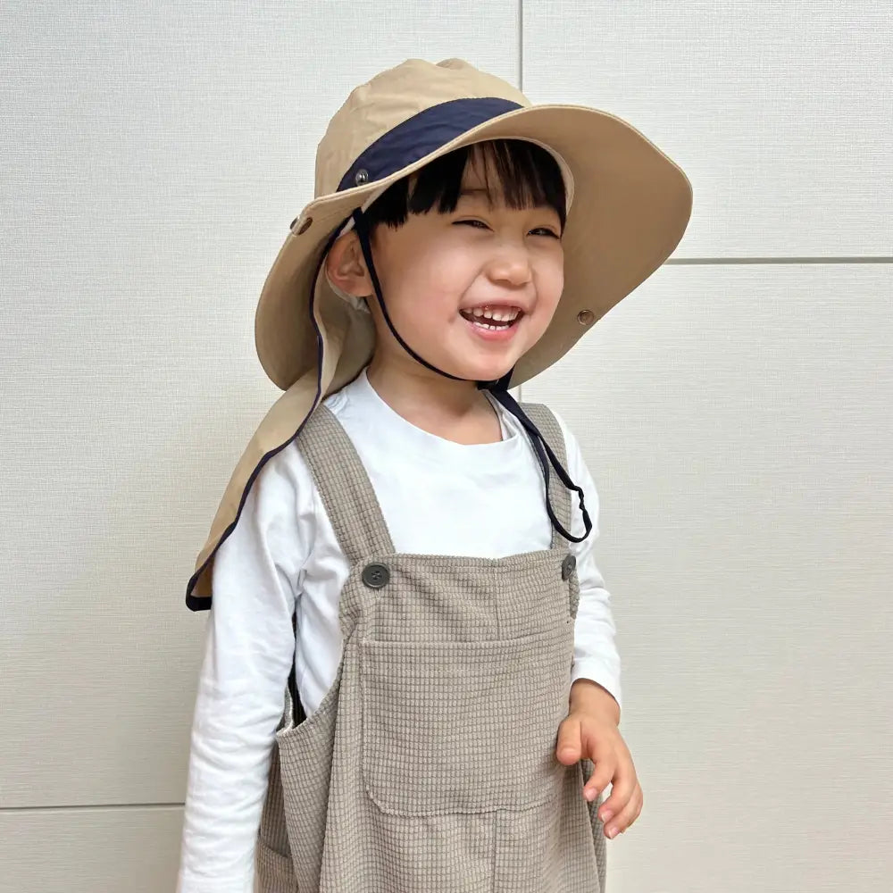 紫外線対策 UVカット99.9% UPF50+ 子供用帽子 広いつば 日よけフラップ 接触冷感 メッシュ通気 サイズ調整可能 あご紐付き 風対策 ノンホルマリン 安心素材 快適な被り心地