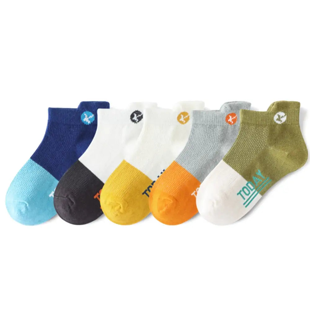 キッズソックス 通気性抜群靴下 子ども用コットンソックス 速乾性キッズ靴下 柔らか素材ソックス 伸縮性フィット靴下 おしゃれ子ども靴下 蒸れにくいベビーソックス 快適履き心地ソックス カラーバリエーション豊富靴下