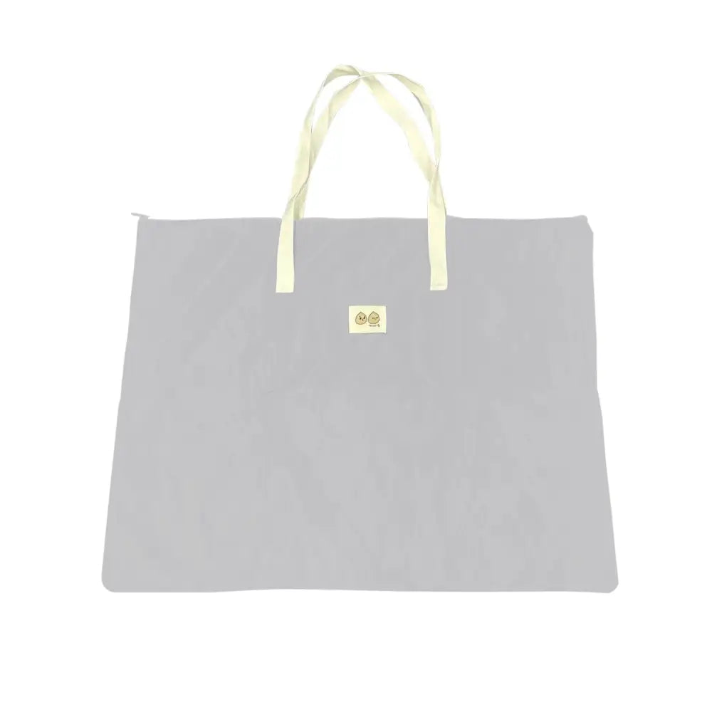 お昼寝布団バッグ 撥水素材バッグ 大容量トートバッグ 保育園用布団バッグ 幼稚園お昼寝グッズ 肩掛けトートバッグ シンプルデザイン布団袋 グレー&ベージュバッグ 汚れに強い収納バッグ ベビー寝具持ち運びバッグ