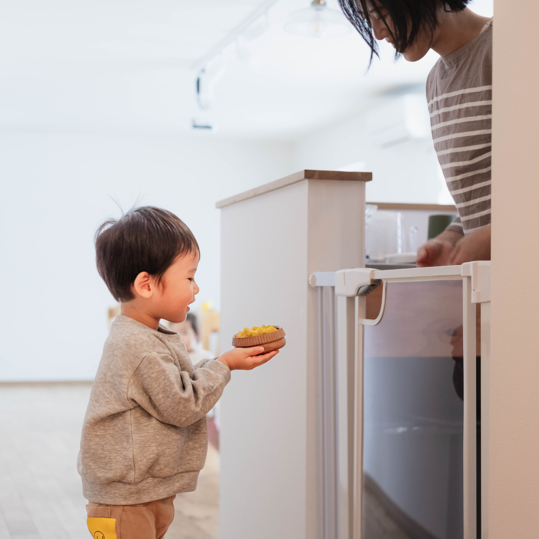 ベビーゲート クリアベビーゲート ベビーガード 突っ張り式 オートクローズ ダブルロック 赤ちゃん 安全ゲート ペットゲート 階段 キッチン リビング 工具不要 拡張フレーム対応 透明パネル 賃貸対応 セーフティゲート ベビー用品
