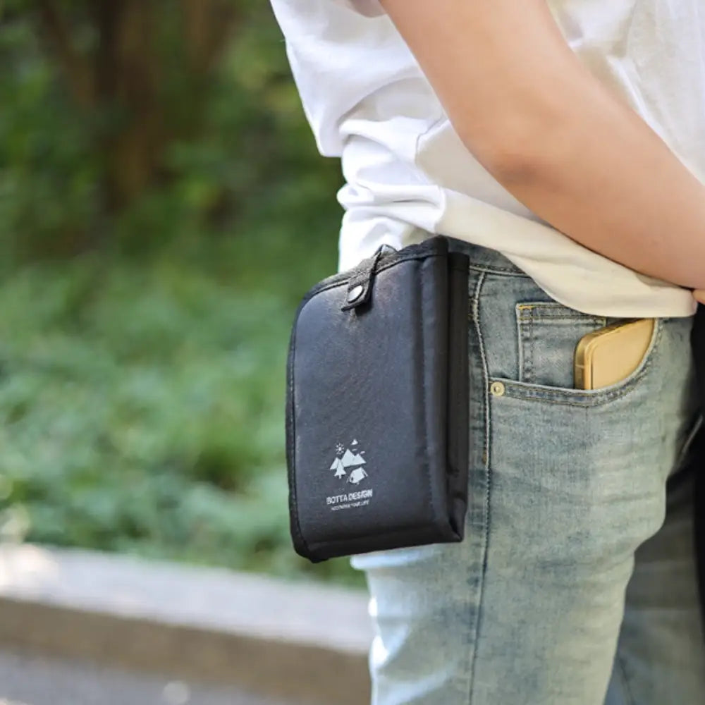 アウトドアクッション 軽量 折り畳み 収納便利 防水 撥水 汚れに強い 持ち運び簡単 ピクニック キャンプ 座り心地快適