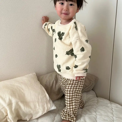 ベビーパンツ　ガーゼ素材長ズボン　通気性抜群ボトムス　夏用ベビーボトム　虫よけ対策ズボン　あせも予防パンツ　裾ゴム入りズボン　日焼け防止ベビーパンツ　ナチュラルカラー子ども服　男女兼用ガーゼパンツ