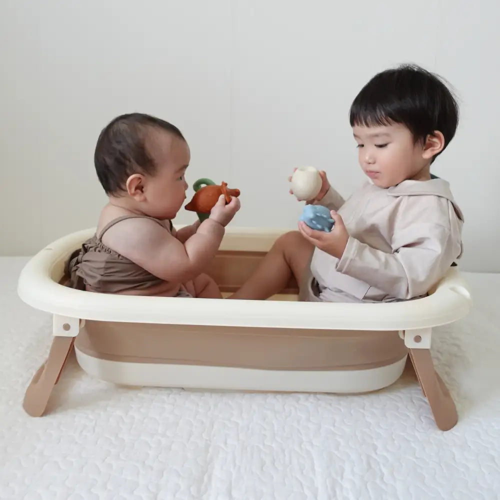 赤ちゃん　ベビーバス　折りたたみ　沐浴　省スペース　収納　新生児　クッション　ネット　チェア　ナチュラルカラー　グレー　ベージュ　水遊び　便利　お風呂　バスタイム　育児　コンパクト　多用途