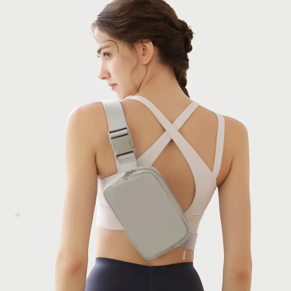 ランニングポーチ ウエストポーチ 揺れない ランニングバッグ ジョギングポーチ 防水  斜め掛け メンズ レディース スマホ iPhone ボディバッグ スポーツ ウォーキング マラソン 軽量  薄型 ボディバッグ  小物入れ ショルダー 携帯入れランニング ポーチ スマホポーチ 貴重品入れ ジム  ジョギング ポーチ  小型 撥水素材 