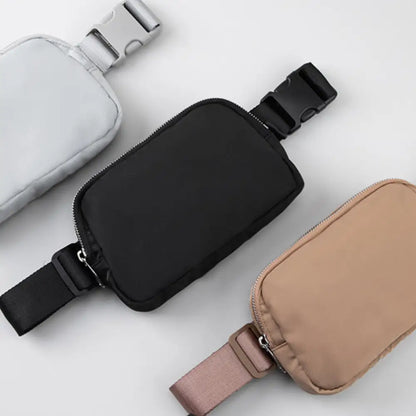 ランニングポーチ ウエストポーチ 揺れない ランニングバッグ ジョギングポーチ 防水  斜め掛け メンズ レディース スマホ iPhone ボディバッグ スポーツ ウォーキング マラソン 軽量  薄型 ボディバッグ  小物入れ ショルダー 携帯入れランニング ポーチ スマホポーチ 貴重品入れ ジム  ジョギング ポーチ  小型 撥水素材 