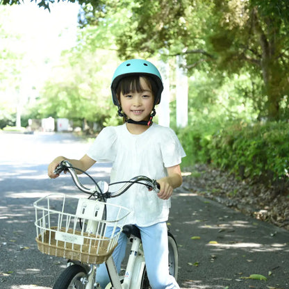 キッズヘルメット　軽量子ども用ヘルメット　自転車用ヘルメット　キックボード用ヘルメット　通気性抜群ヘルメット　高密度クッション付きヘルメット　サイズ調整可能ヘルメット　安全設計キッズヘルメット　首に優しい軽量ヘルメット　防災対策ヘルメット