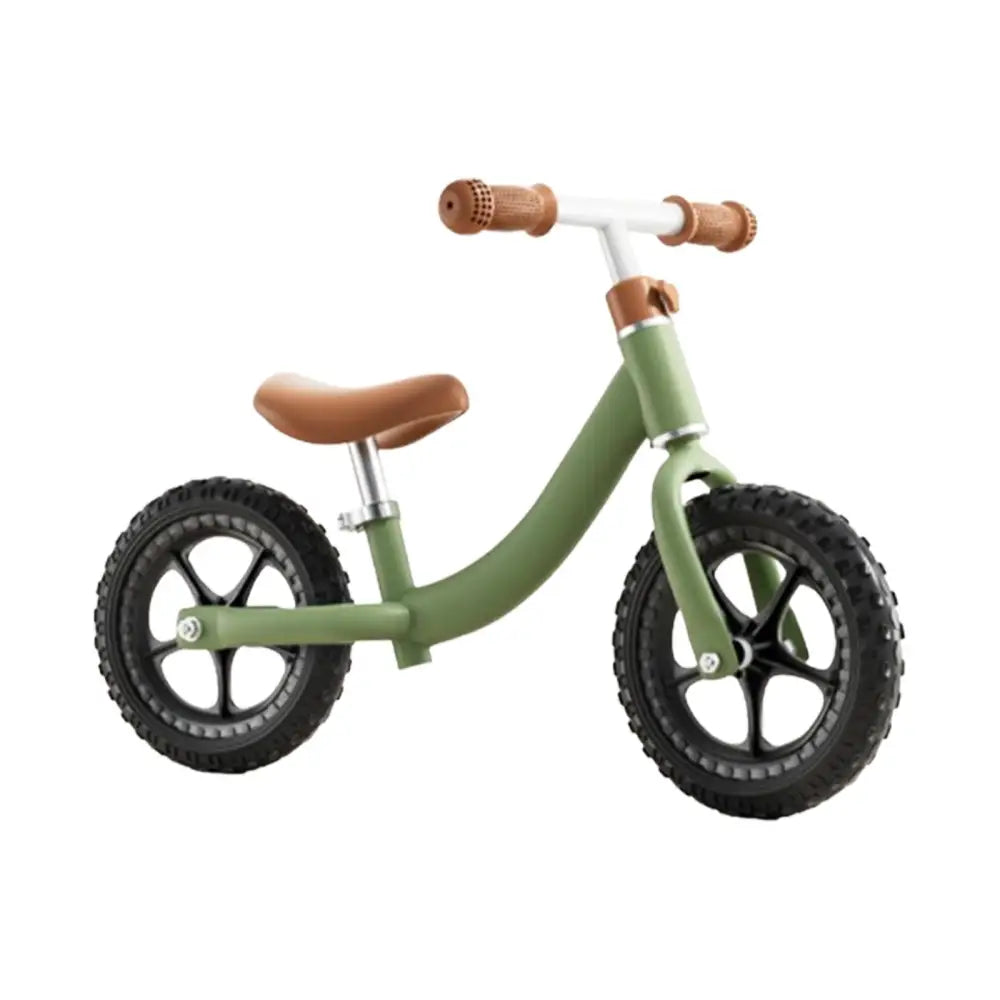 キックバイク 子供用バランスバイク 軽量2.2kg EVAタイヤ メンテナンス不要 360度回転ハンドル 三輪車 トレーニングバイク 室内外兼用 安全設計