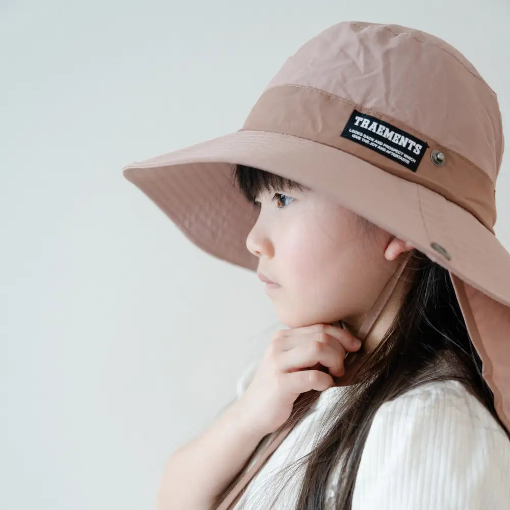 紫外線対策 UVカット99.9% UPF50+ 子供用帽子 広いつば 日よけフラップ 接触冷感 メッシュ通気 サイズ調整可能 あご紐付き 風対策 ノンホルマリン 安心素材 快適な被り心地