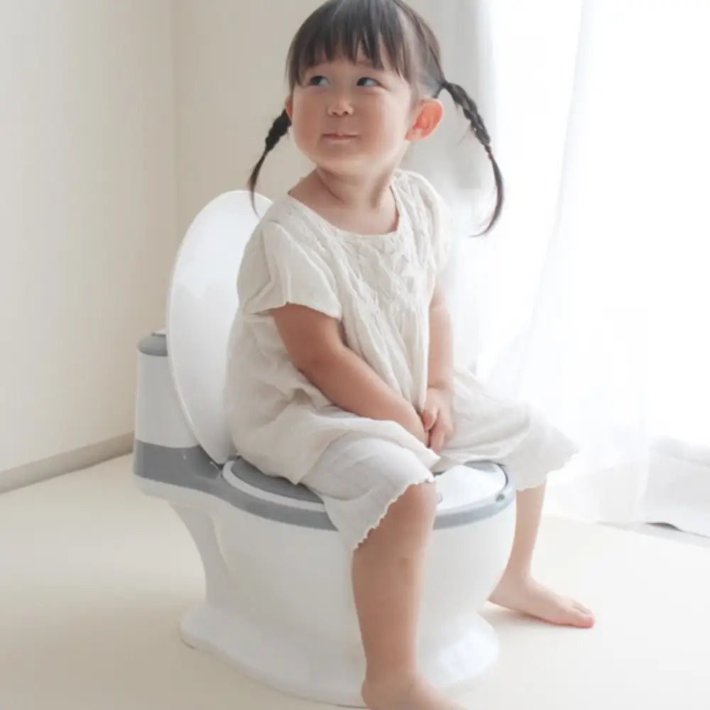 子ども用トイレ　トイレトレーニングおまる　リアルデザインおまる　トイレ練習玩具　こどもトイレしつけ　フタ付きおまる　流水音付きトイレおもちゃ　滑り止め付きベビートイレ　取り外し可能おまるポット　やわらか便座おまる