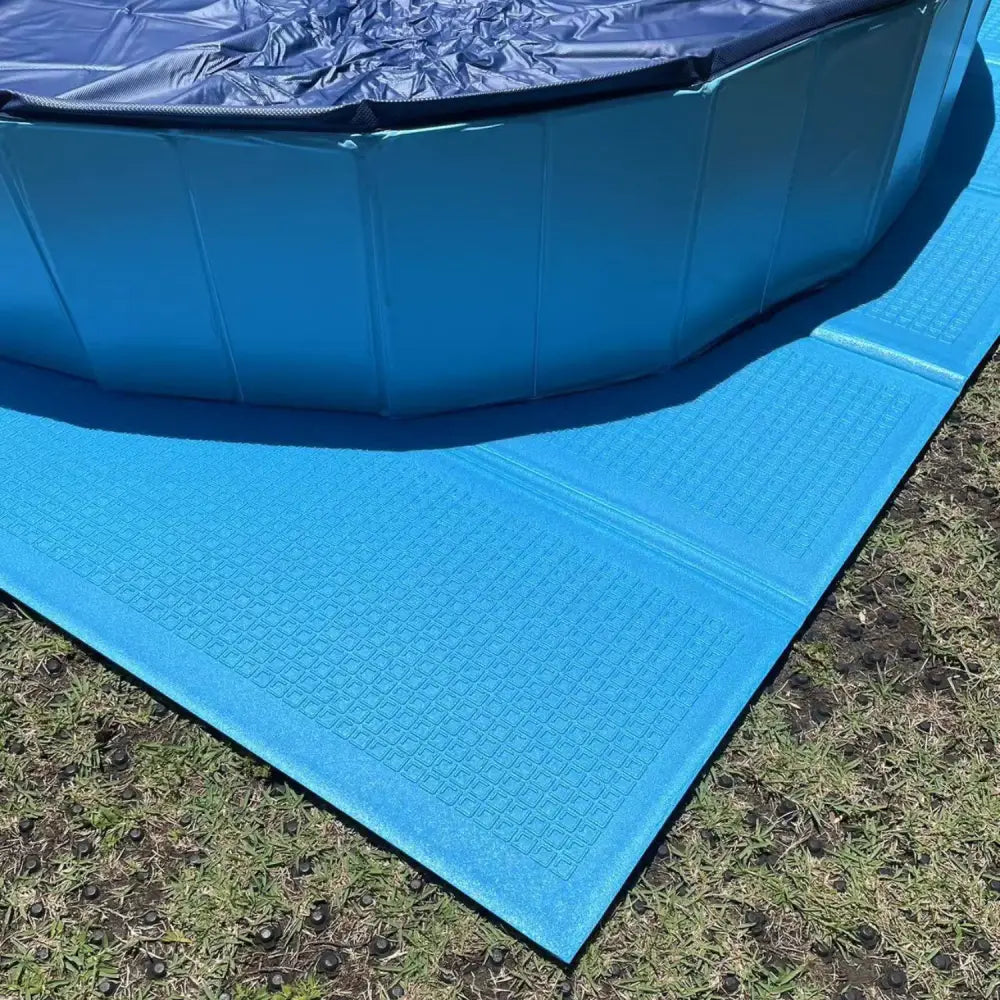 折りたたみクッションマット　プール底保護マット　アウトドアレジャーシート　撥水断熱クッションマット　軽量収納袋付きマット　滑り止め付きマット　キャンプ用クッションマット　XPE素材マット　厚手折りたたみマット　屋外屋内兼用マット