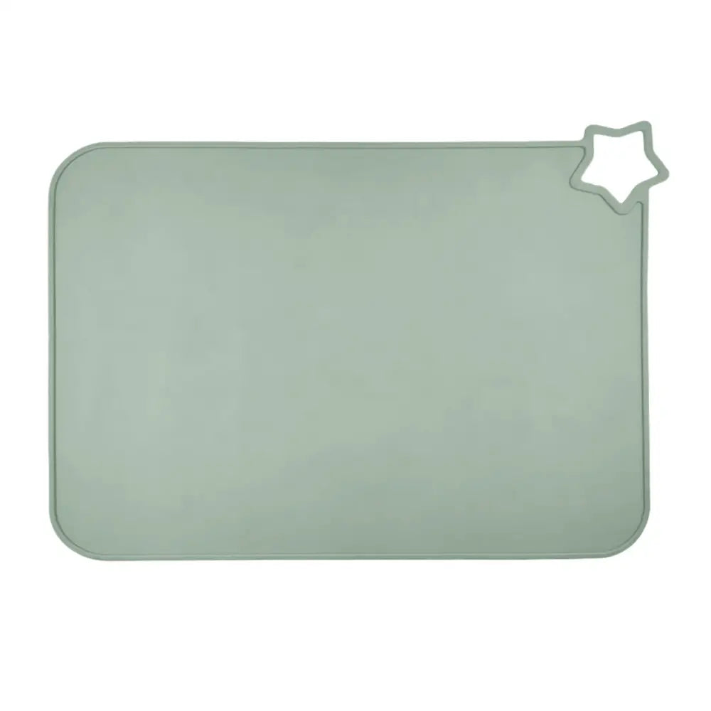 ランチョンマット　シリコン　ランチマット　給食　小学校　幼稚園　保育園　お食事　ベビー　キッズ　食洗器対応　洗える　海外　北欧デザイン　ランチョンマット　カラフル　撥水　出産祝い　おしゃれ　かわいい　吸着マット　送料無料　無地　シンプル　ニュアンスカラー　アースカラー