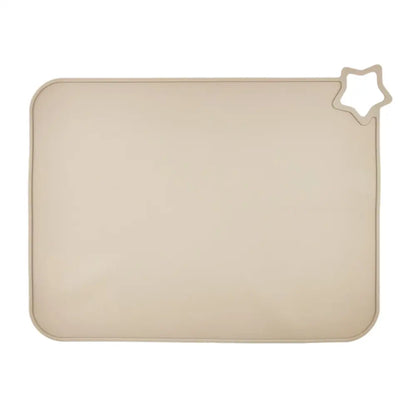 ランチョンマット　シリコン　ランチマット　給食　小学校　幼稚園　保育園　お食事　ベビー　キッズ　食洗器対応　洗える　海外　北欧デザイン　ランチョンマット　カラフル　撥水　出産祝い　おしゃれ　かわいい　吸着マット　送料無料　無地　シンプル　ニュアンスカラー　アースカラー