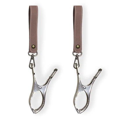 シューズクリップ 2個セット シューズストラップ  シューズホルダー  赤ちゃん ベビー　ベビーカー持ち運び トイストラップ  便利アイテム 春 散歩　紛失防止 フェイクレザー 合皮 くすみカラー ベビー用品 ベビーカーグッズ  男の子 女の子 出産祝い おしゃれ かわいい 荷物掛け フック  ブランケットクリップ カバン 