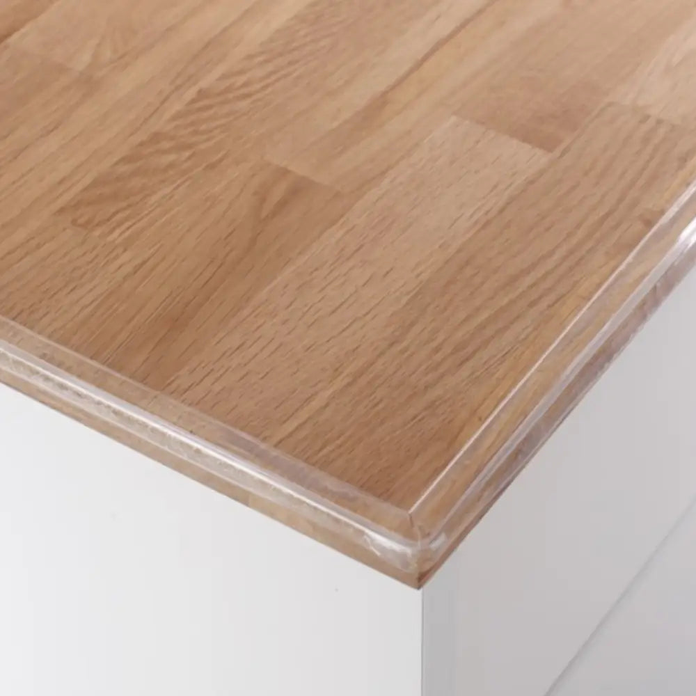 コーナーガード　透明ベビーガード　家具角保護クッション　子ども安全グッズ　貼るだけ簡単コーナーガード　誤飲防止ベビーガード　柔らか素材コーナークッション　L字タイプコーナー保護　直線カット対応ガード　インテリアになじむ安全グッズ