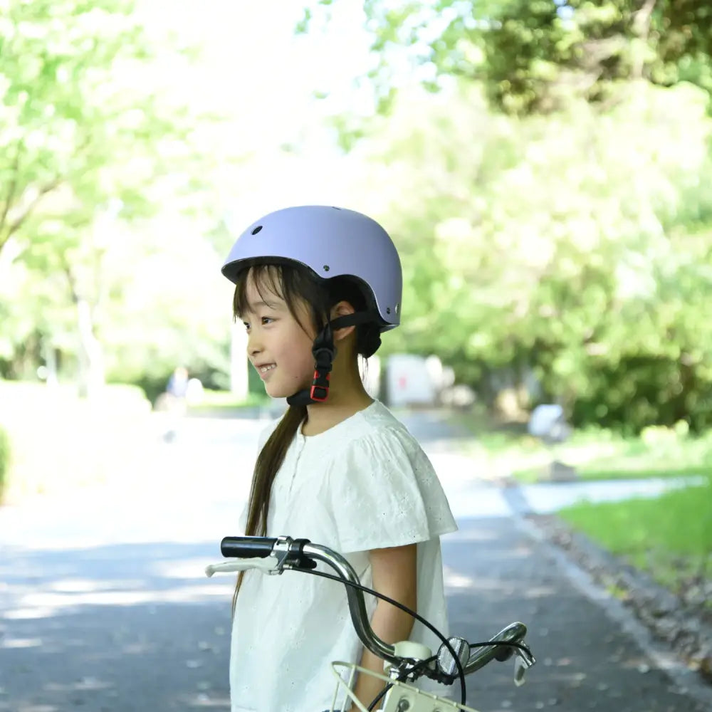 キッズヘルメット　軽量子ども用ヘルメット　自転車用ヘルメット　キックボード用ヘルメット　通気性抜群ヘルメット　高密度クッション付きヘルメット　サイズ調整可能ヘルメット　安全設計キッズヘルメット　首に優しい軽量ヘルメット　防災対策ヘルメット